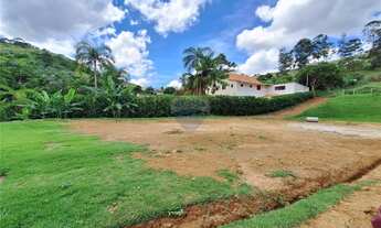 Imagem: Lote medindo 1.208 m² em condomínio fechado