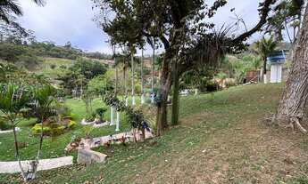 Imagem 4: Sítio Encantador no Salva Terra – 1.500 m² de Lazer com Piscina e Natureza ao Redor