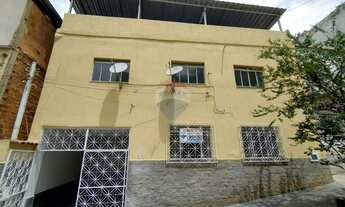 Imagem 2: Casa de 04 quartos , sendo uma suíte, 02 salas, 03 banheiros, 01 garagem grande no bairro