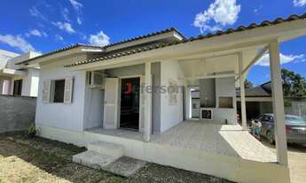 Imagem: Casa à Venda com 2 Quartos e Edícula Semi