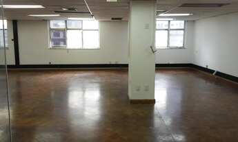 Imagem 3: Conjunto comercial na República junto ao metrô