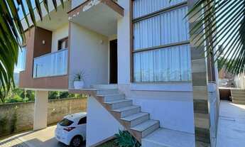 Imagem 2: CASA MODERNA A VENDA EM CRICIUMA NO BAIRRO BOSQUE DO REPOUSO POSSUINDO 03 QUARTOS SENDO 01