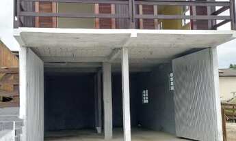 Imagem: CASA DE DOIS PISOS A VENDA EM CRICIÚMA