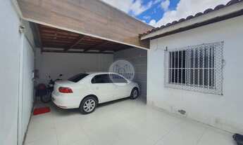 Imagem 2: Casa para venda no bairro Gabriela com 2 quartos e recem reformada