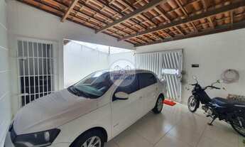 Imagem 3: Casa para venda no bairro Gabriela com 2 quartos e recem reformada