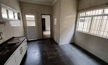 Imagem 2: 3 dormitórios na Rua Gilberto Amado