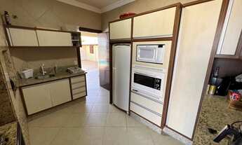 Imagem 2: CASA ALTO PADRÃO A VENDA EM BALNEÁRIO RINCÃO POSSUINDO 08 DORMITÓRIOS SENDO 04 SUÍTES E PI