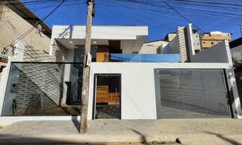 Imagem: Casa duplex com área gourmet no bairro