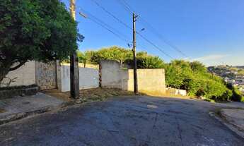 Imagem: Lote grande de 480m² a venda no bairro