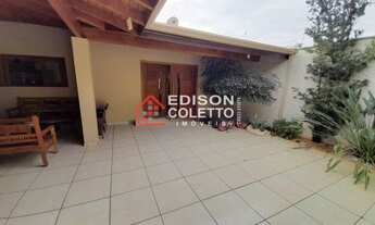 Imagem 2: Linda casa a venda em Jaú, no Jardim Campos Prado II com 4 dormitórios