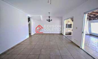 Imagem 5: Invista em seu futuro!! Casa à venda com 2 suítes e piscina no Condomínio Villa Laranjal