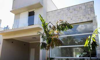 Imagem: Casa com 327 m², com 4 suites, 4 vagas