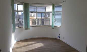 Imagem: Conjunto comercial no centro - República