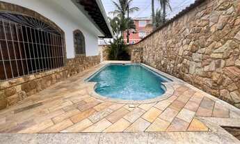 Imagem: Casa de 03 Dormitórios Isolada Com Piscina