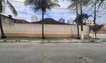 Imagem 4: Casa de 03 Dormitórios Isolada Com Piscina Mais Edícula à 200 Metros da Praia