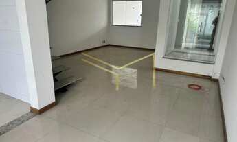 Imagem 3: Casa ideal para quem quer morar próximo à Fraga Maia. Localizada próxima da S. Roque, Shop