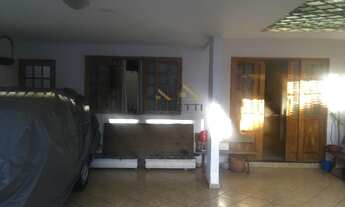 Imagem 7: Sobrado à venda com 211,91m² de construção, 4 quartos (sendo 1 suíte) e 3 vagas de garagem