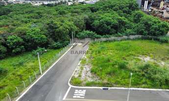 Imagem: Terreno à venda com 251,31m² no condomínio