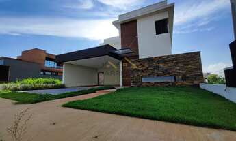 Imagem 3: Sobrado à venda de 237,5m², com 3 quartos sendo suítes, 5 banheiros e piscina, no Condomín