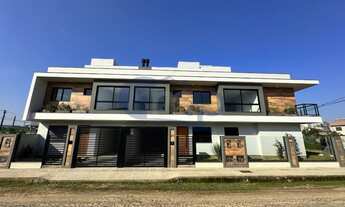 Imagem 2: Sobrado á venda com 3 dormitórios no centro do Passo de Torres/SC