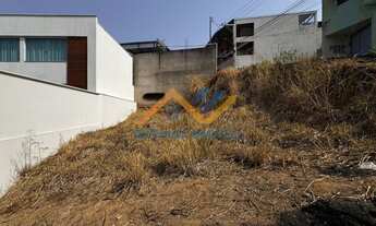 Imagem: Meio lote à venda no bairro Canaã em Ipatinga