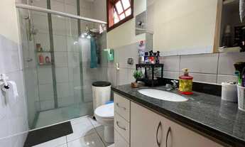 Imagem 5: Casa com piscina, dois quartos e mais 1 suíte, garagem para dois carros