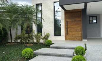 Imagem 3: Luxo e Conforto em Condomínio Fechado com Piscina em Bertioga