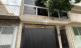 Imagem 2: Sobrado Reformado em Jardim Aeródromo - Guarulhos/SP: Conforto e Praticidade