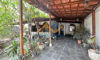 Imagem: Casa grande no bairro Iguaçu