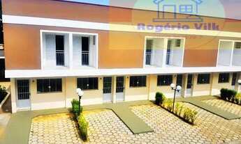 Imagem: Casa Elegante em Condomínio Fechado na