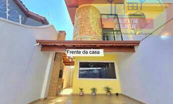 Imagem 1: Lindo Sobrado com 220m² - 3 Quartos, Suíte, Área Gourmet e 2 Vagas na Vila Aricanduva