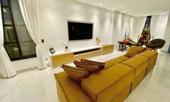 Imagem 7: Sobrado estilo Neoclássico no Alphaville Nova Esplanada I