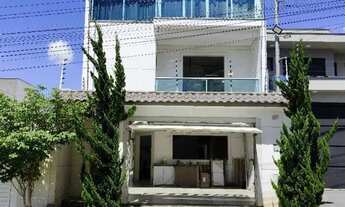 Imagem: Casa Exclusiva com Rooftop e Piscina Sofisticação