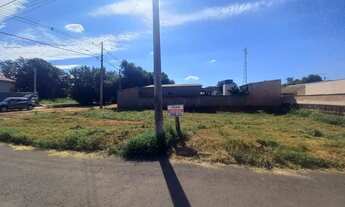 Imagem 1: Terreno de esquina a venda em Macucos