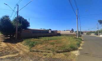 Imagem 2: Terreno de esquina a venda em Macucos