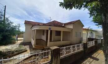 Imagem: Casa com Salão comercial a venda em Getulina