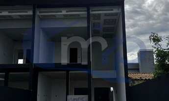 Imagem: Sobrado Geminado á venda com 2 suítes