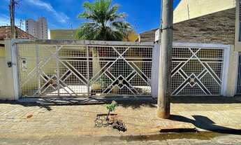 Imagem: Casa a venda no Centro de Lins