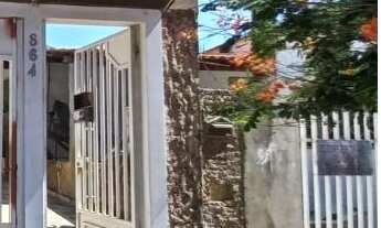 Imagem: 4 Casa e 1 Salão comercial a venda no Centro