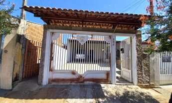 Imagem 2: 4 Casa e 1 Salão comercial a venda no Centro de Guaiçara SP