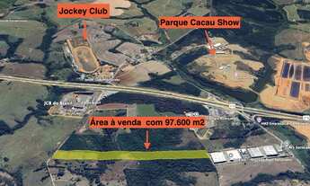 Imagem: Área com 97.600 m2 na frente do Parque