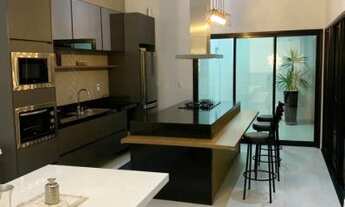 Imagem: Casa assobradada à venda no Condomínio