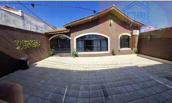 Imagem 2: Casa Térrea com Piscina no Alto de Santana ? Conforto e Lazer em Bairro Nobre!