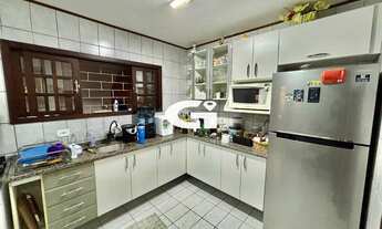 Imagem 4: Sobrado 3 quartos sendo 1 suíte, churrasqueira, 3 vagas e quintal no Santa Cândida