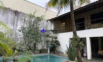 Imagem: Casa com 3 Quartos e 3 banheiros à Venda