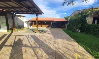 Imagem: Casa à venda no centro de Baln.Arroio do