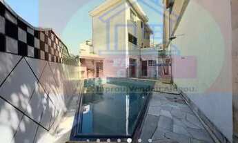 Imagem 2: Porteira fechada!! Casa Completa com Piscina e Salão de Festas! Imperdível!