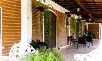 Imagem 3: Refúgio Exclusivo em Sorocaba: Chácara de Alto Padrão com Localização Privilegiada