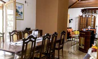 Imagem 4: Refúgio Exclusivo em Sorocaba: Chácara de Alto Padrão com Localização Privilegiada