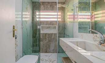 Imagem 2: Casa com Piscina à Venda no Jardim Nossa Senhora do Carmo ? 3 Andares, 4 Quartos, Rua Verí